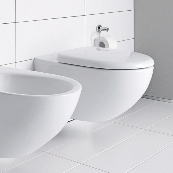Подвесной унитаз безободковый Duravit D-Neo 45780900A1 (2578090000+0021690000) с сиденьем фото