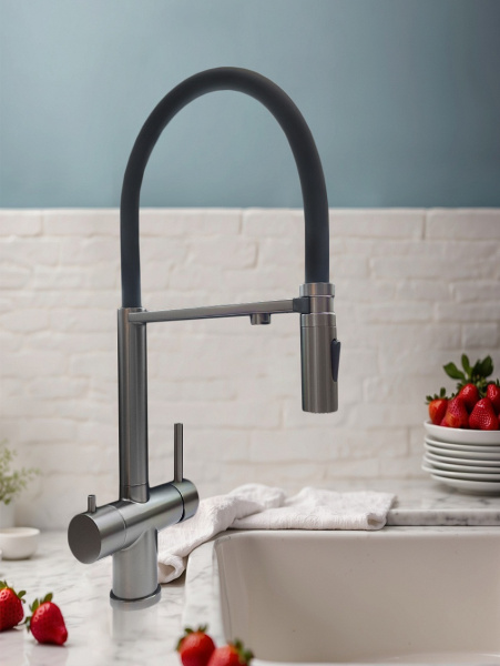 Смеситель для кухни с подключением к фильтру AltroBagno Flusso 050203GM оружейная сталь фото