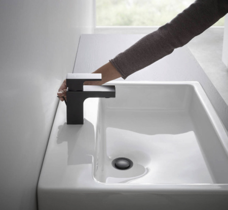 Смеситель для раковины Hansgrohe Vernis Shape 71561670 черный матовый фото