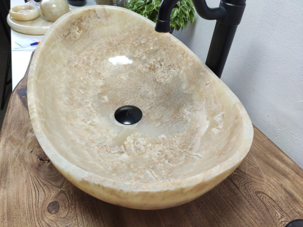 Накладная раковина из оникса Oval Yellow OO-01033 (55*38*19) фото