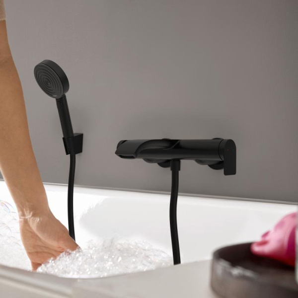 Смеситель для ванны с душем Hansgrohe Vivenis 75420670 черный матовый фото