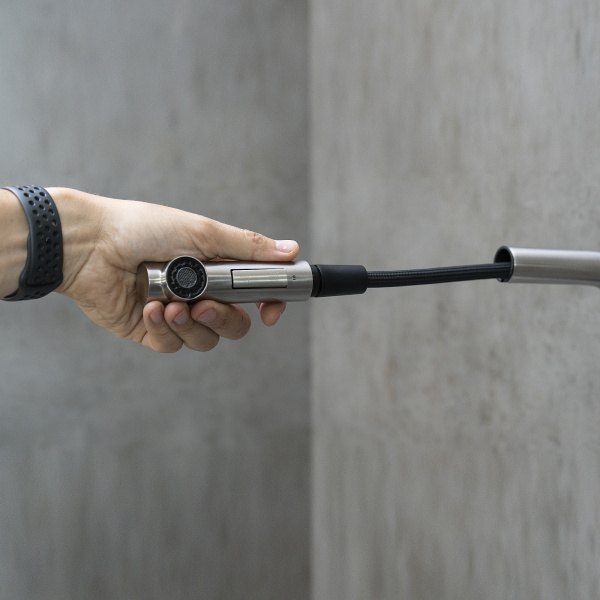 Смеситель для кухни с выдвижной лейкой Lemark Expert LM5085S сталь фото