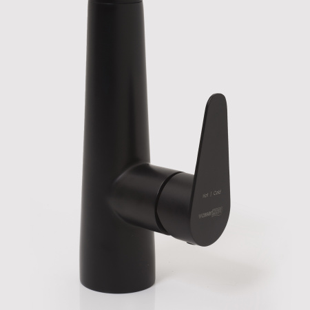 Смеситель для кухни с выдвижной лейкой WasserKRAFT A8667 черный матовый фото