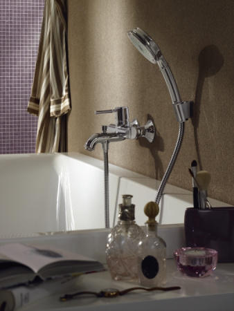Смеситель для ванны с душем Hansgrohe Talis Classic 14140000 фото