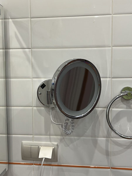 Зеркало с подсветкой и 5 кратным увеличением Timo Saona 13074/00 Хром фото