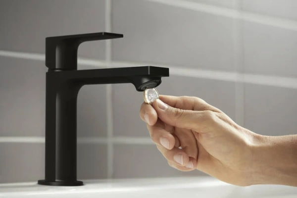 Смеситель для раковины с донным клапаном Hansgrohe Rebris E 72557670 черный матовый фото