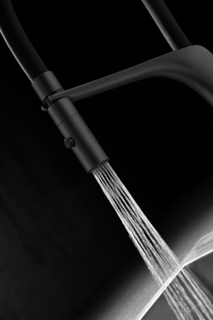 Смеситель для кухни Vincea VKF-115MB черный матовый фото