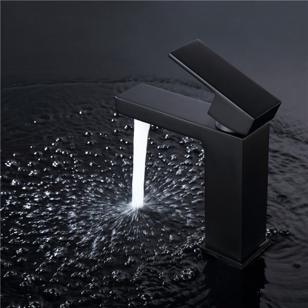 Смеситель для раковины Abber Daheim AF8210B черный матовый фото