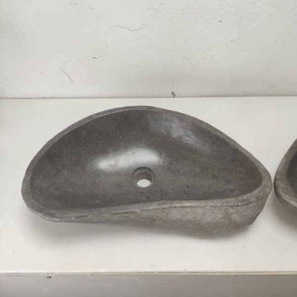 Раковина из речного камня RS01949 (57*34*15) фото