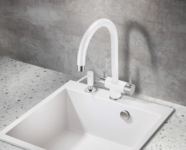 Смеситель для кухни под фильтр Milacio Ultra Vicar MCU.554.WH белый фото