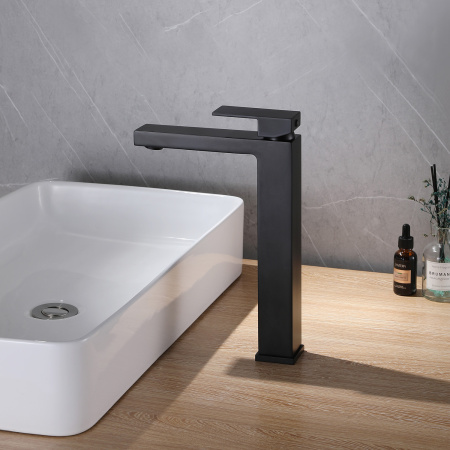 Высокий смеситель для раковины Abber Daheim AF8211B черный матовый фото