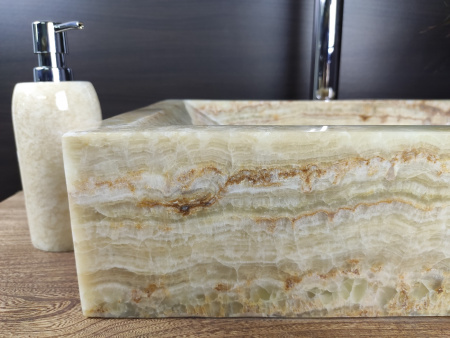 Накладная раковина из оникса Indo Prau Green Kecil OP-00147 фото