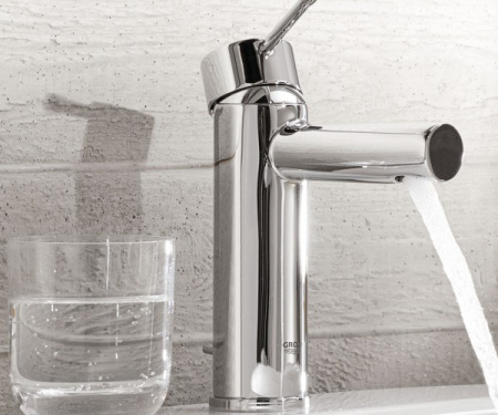 Смеситель для раковины Grohe Essence New 32898001 фото