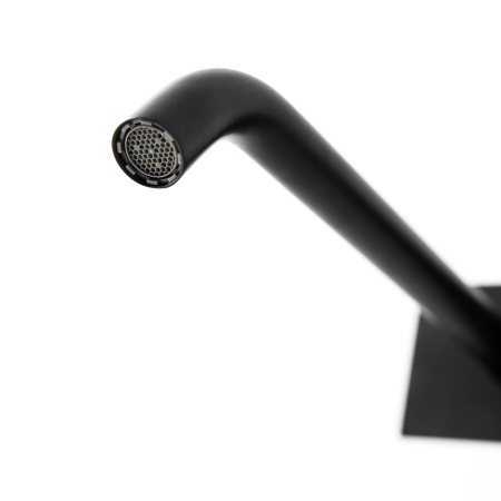 Смеситель для раковины настенный Cezares Leaf LEAF-BLI1-NOP Чёрный матовый фото