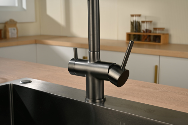 Смеситель для кухни с подключением к фильтру Vincea  VKF-120GM вороненая сталь фото