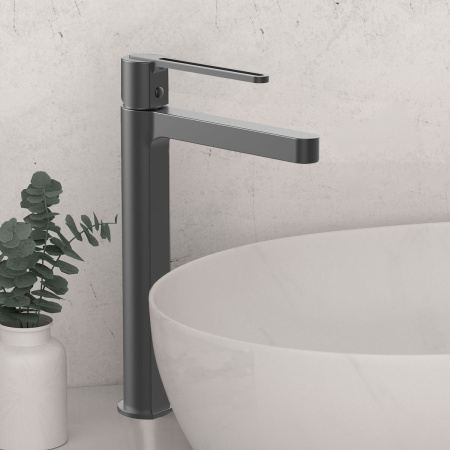 Высокий смеситель для раковины Vincea Rondo VBF-1R2GM вороненая сталь фото