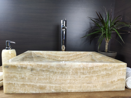 Накладная раковина из оникса Indo Prau Yellow Kecil OP-00146 фото