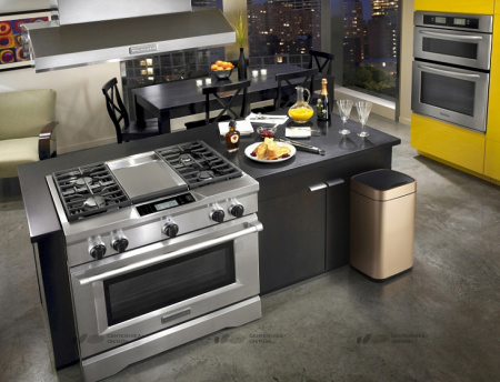 Сенсорное мусорное ведро для ванной WeltWasser WW RONE CG 9L шампань золото фото