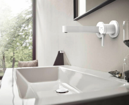 Смеситель для раковины настенный Hansgrohe Finoris 76051700 белый матовый фото