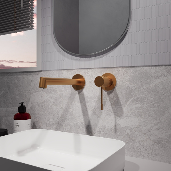 Настенный смеситель для раковины Vincea Desire VBFW-1D1BC брашированная медь фото