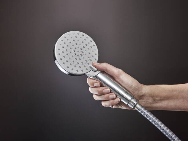 Душевая система (стойка) с термостатом Hansgrohe Vernis Shape Showerpipe 230 1jet 26319000 хром фото