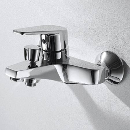 Смеситель для ванны с душем Bravat Line F65299C-1 фото