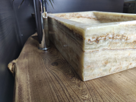 Накладная раковина из оникса Indo Prau Green Kecil OP-00147 фото