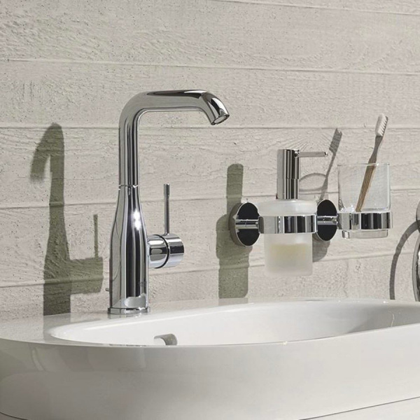 Смеситель для раковины Grohe Essence New 32628001 фото