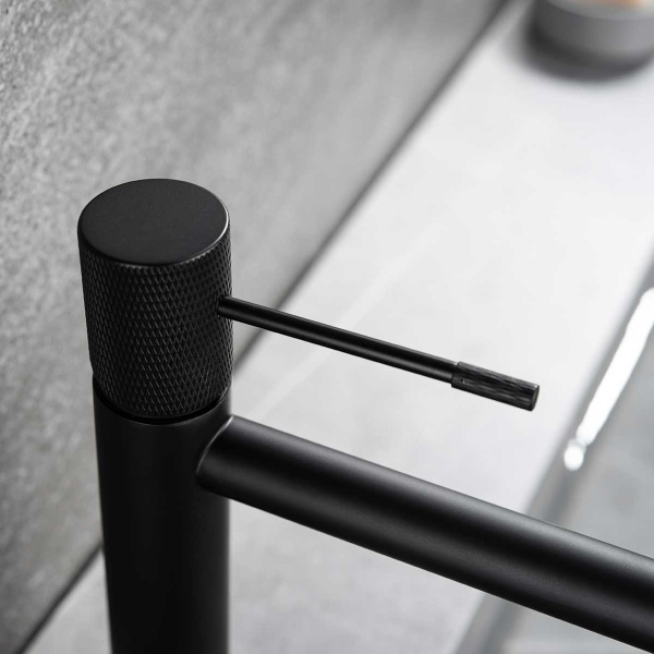 Смеситель для раковины Vincea Desire VBF-1D1MB черный матовый фото