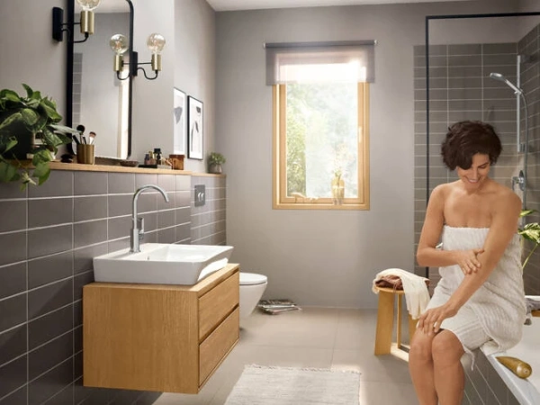 Высокий смеситель для раковины с донным клапаном Hansgrohe Rebris E 72576000 фото