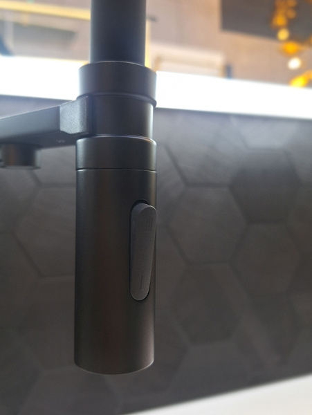 Смеситель для кухни с подключением к фильтру AltroBagno Flusso 050204MB черный матовый фото