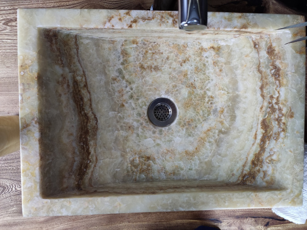 Накладная раковина из оникса Indo Prau Green Kecil OP-00147 фото