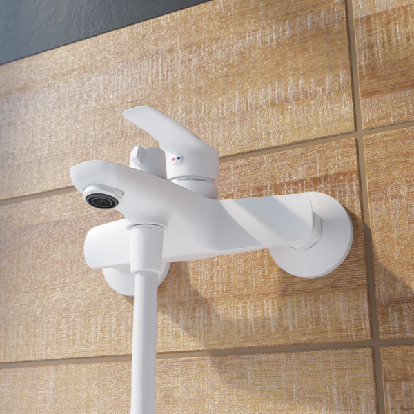 Смеситель для ванны Iddis Ray RAYWT02i02 фото