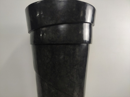 Напольная раковина из мрамора Indo Pedestal Black Spiral MN-393 фото