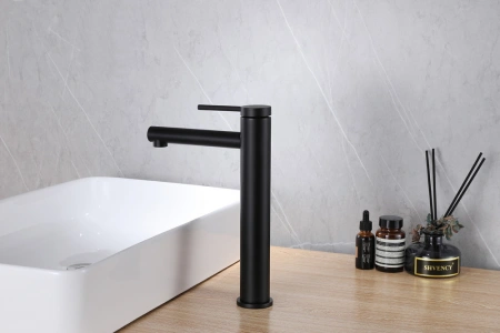 Высокий смеситель для раковины Abber Emotion AF8811B черный матовый фото