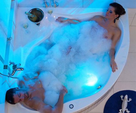 Акриловая ванна Ravak New Day C651000000 140х140 фото